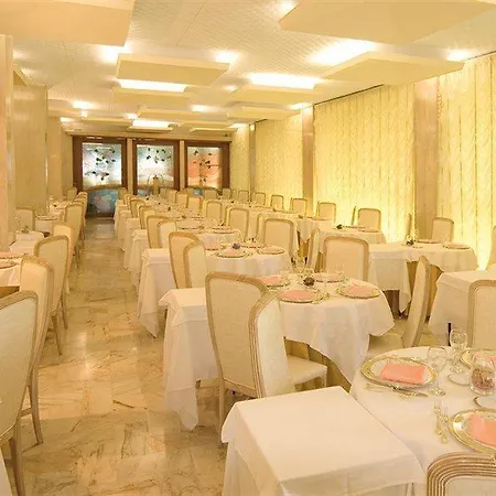 Szálloda Cambridge 4*