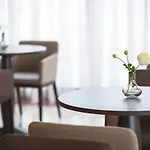 Cambridge 호텔 4*