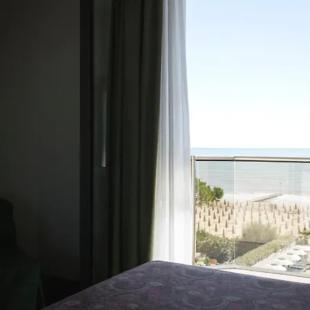 Otel Cambridge 4*
