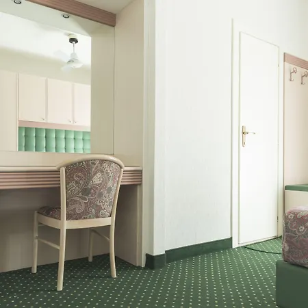 Otel Cambridge 4*